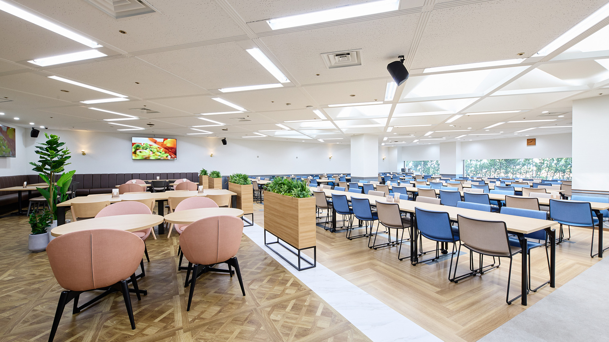 1階レストランです。朝食はこちらにてお召し上がりいただけます。