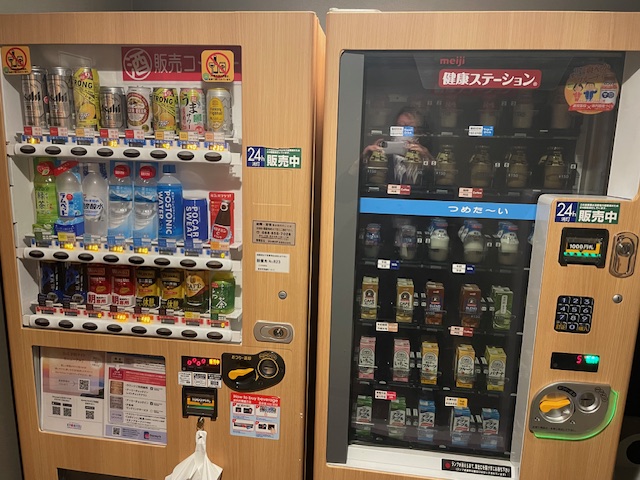 2階　5階　8階　自動販売機コーナー