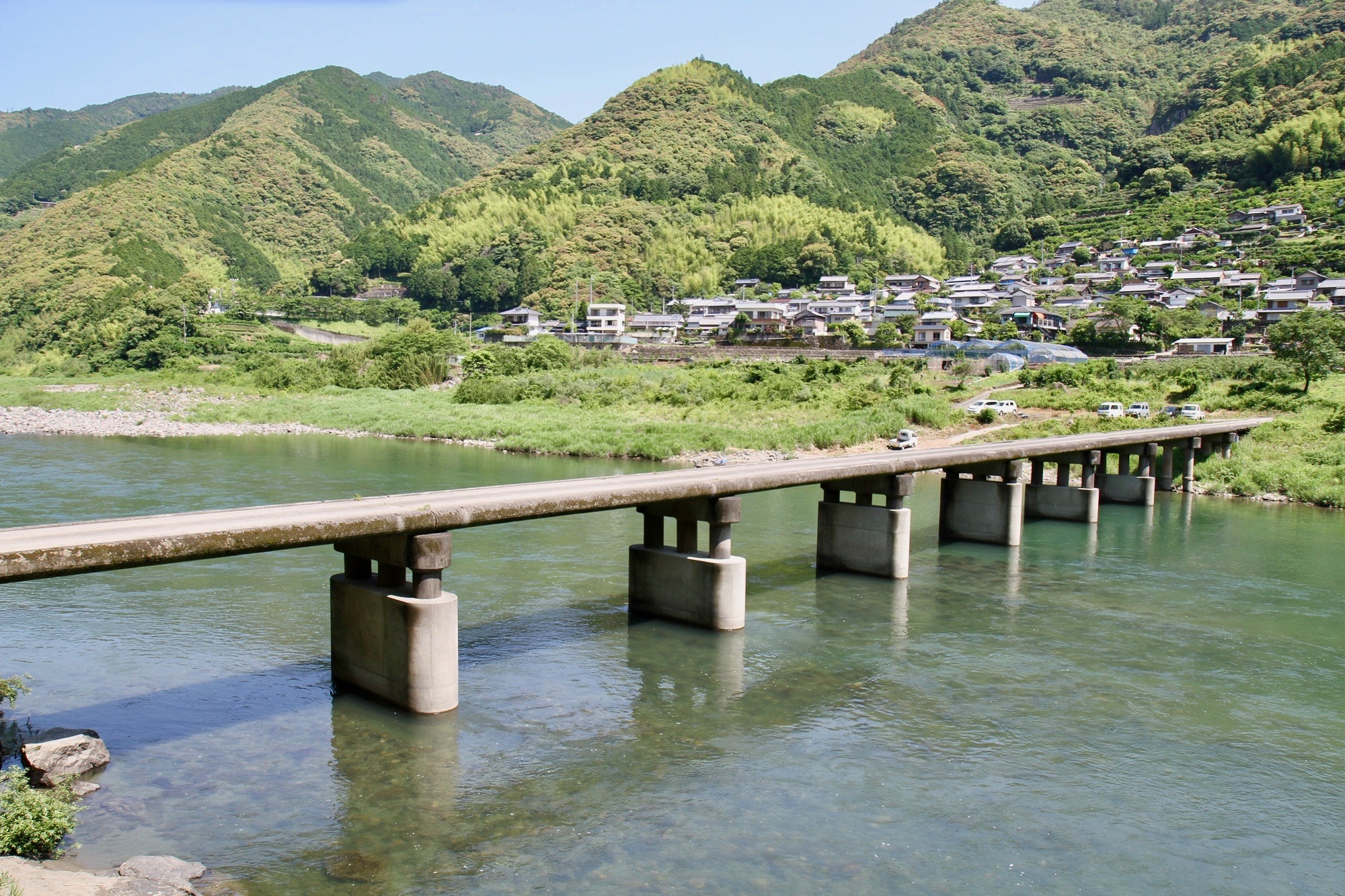 ◆浅尾の沈下橋　「画像提供：高知県観光コンベンション協会」