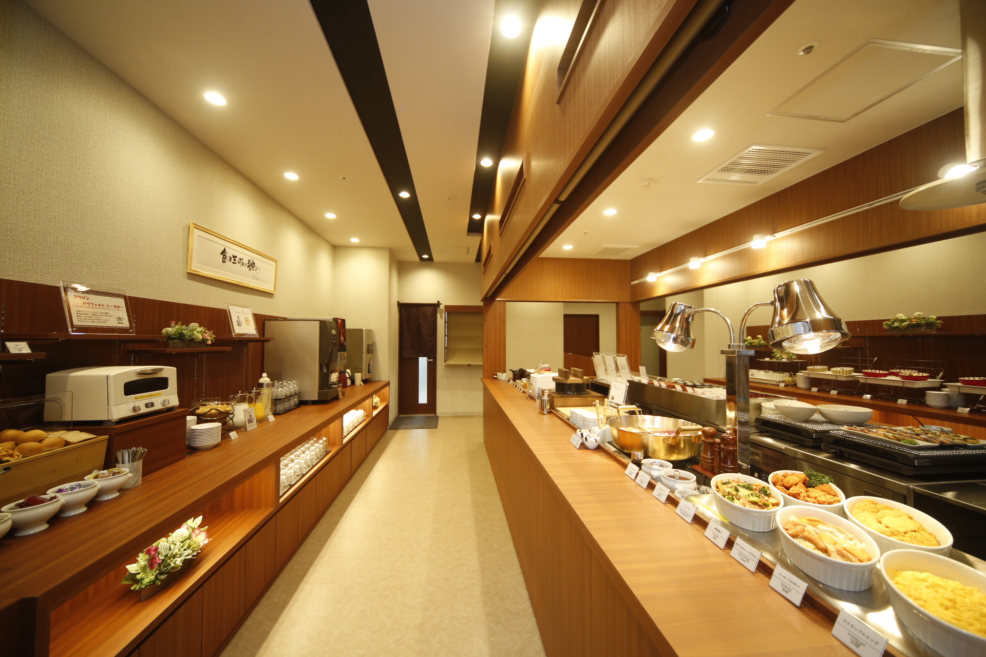 ◇ご当地メニューを取り入れた約50種類の豊富な和洋バイキング