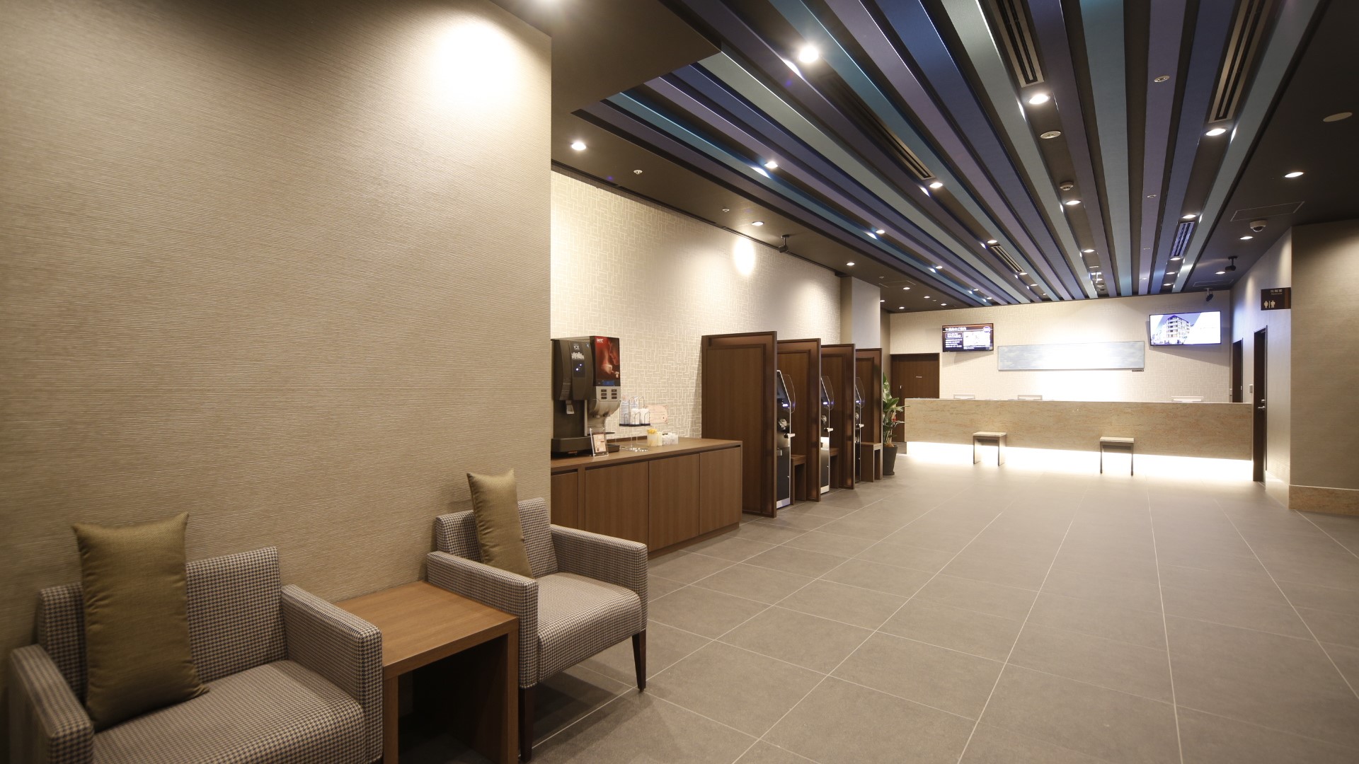 ◇フロントロビー　広々としたゆったり空間