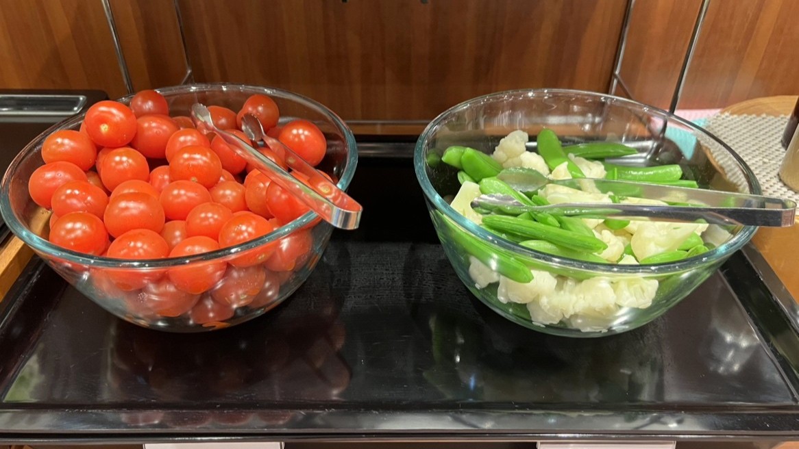 季節の野菜サラダ