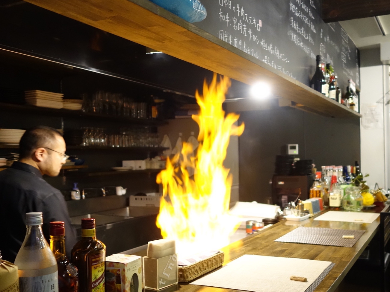 ステーキハウスでおまかせディナープラン♪　夕食は提携店　温泉利用券付　朝食は部屋食可　家族同室
