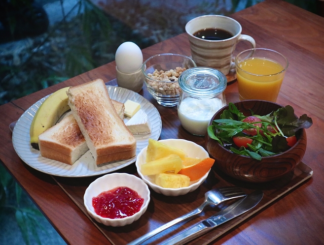 古門前で洋食の朝食