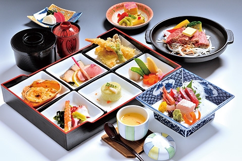 【金・土・日限定】贅沢ディナー♪ブランド牛サーロイン陶板焼き＋松花堂御膳〇1泊2食付き