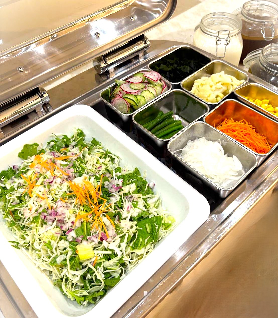 朝食イメージ（サラダ）