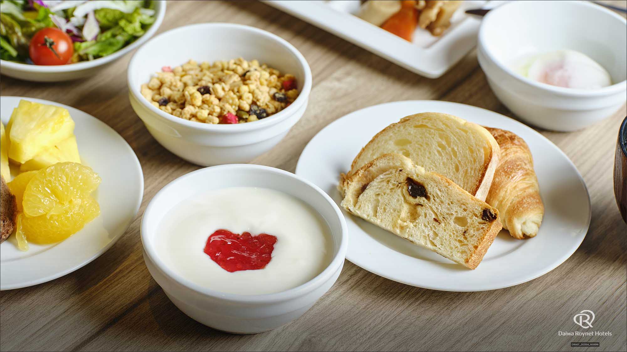 朝食ビュッフェ盛り付け例（ぶどうの樹）