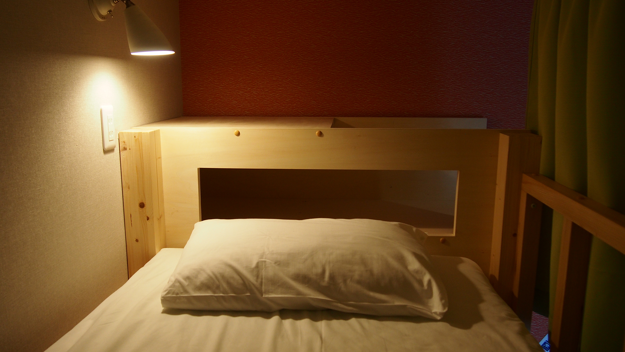 2段ベッド4人部屋 バストイレ付き