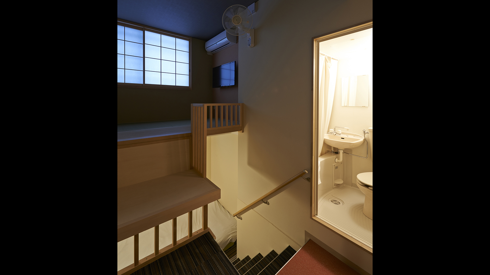 ロフトシングル バストイレ付き