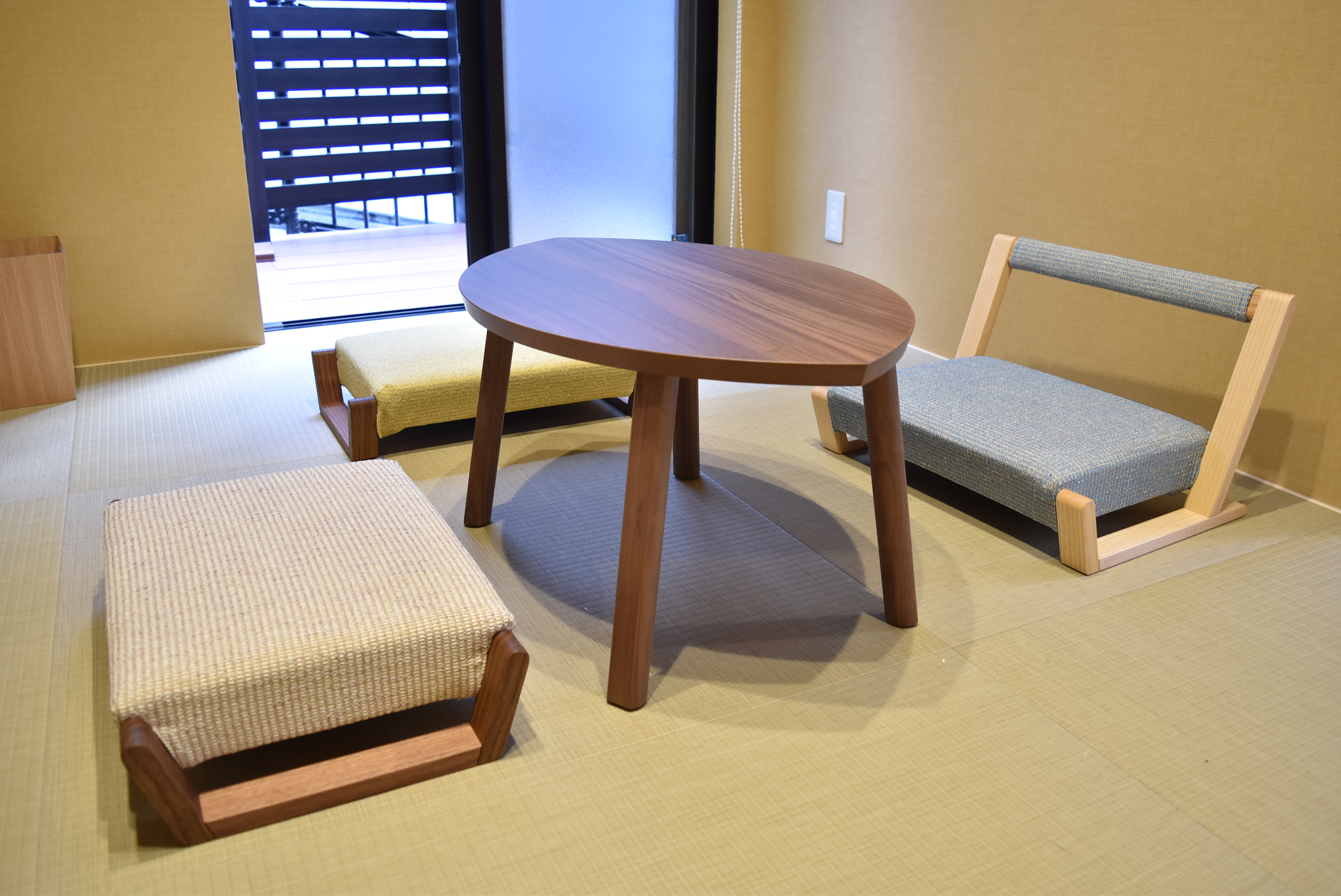 テーブル　ツイン