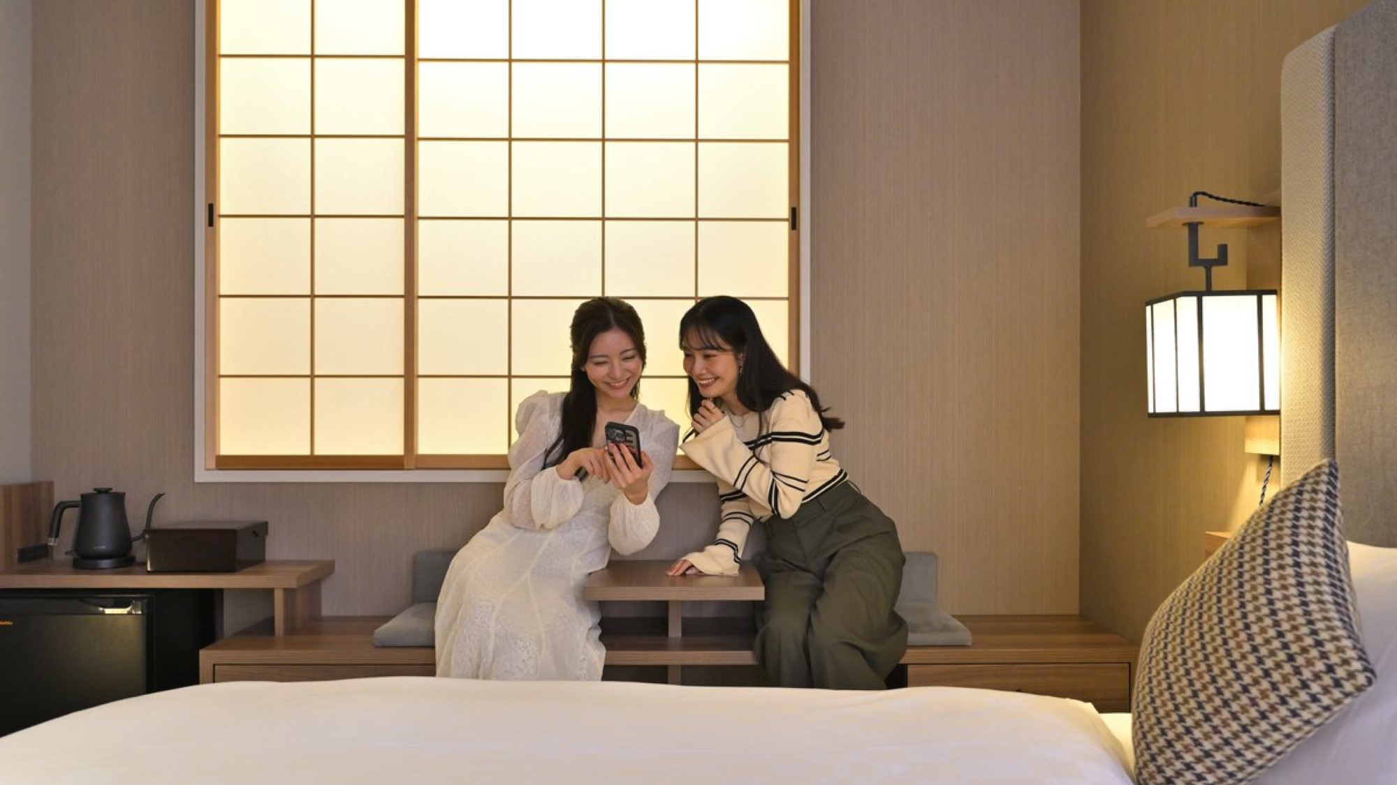 【客室】襖、障子に加え、日本の伝統的な生活文化であるタタミを採用。