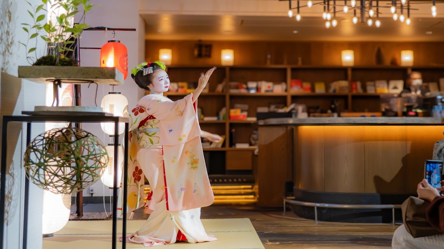 ＼舞妓さんに会えるホテル／京の舞＆撮影会 スタンダードプラン（素泊り）