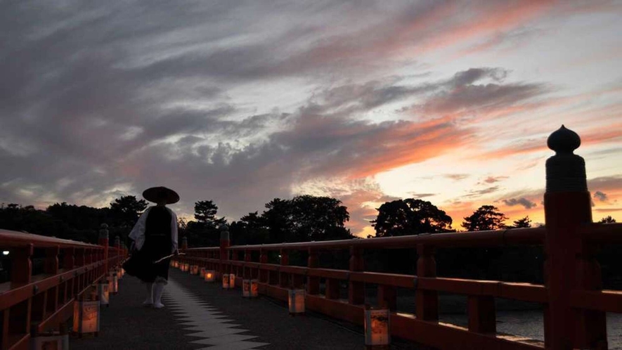 【朝霧橋】橋上から眺める最高の景色！風情ある源氏物語ゆかりの地です。