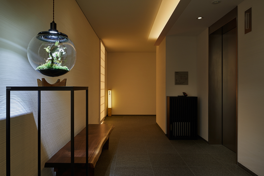 【廊下】靴音が響く廊下に宿る、京都ならではの美意識