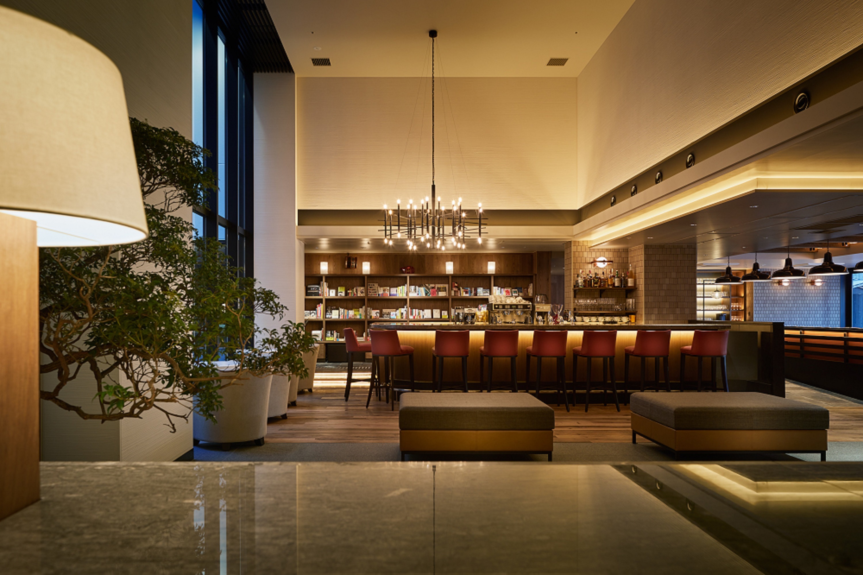 【ロビー】緑に癒され、香りに包まれる、くつろぎの時間