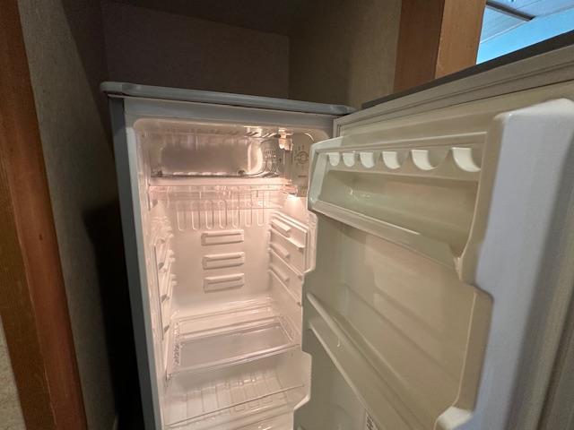 部屋備品　冷蔵庫