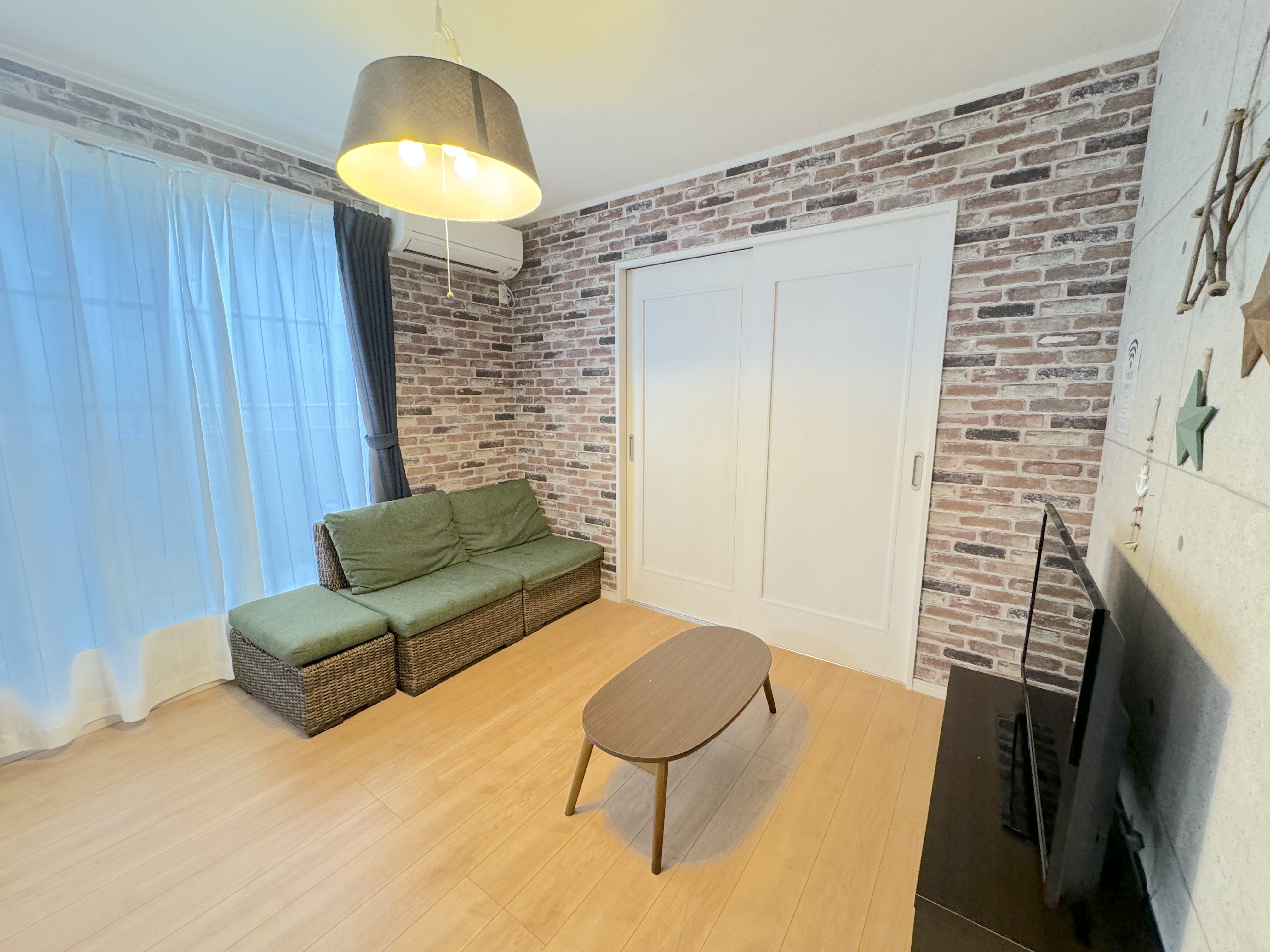 C棟：リビングダイニング