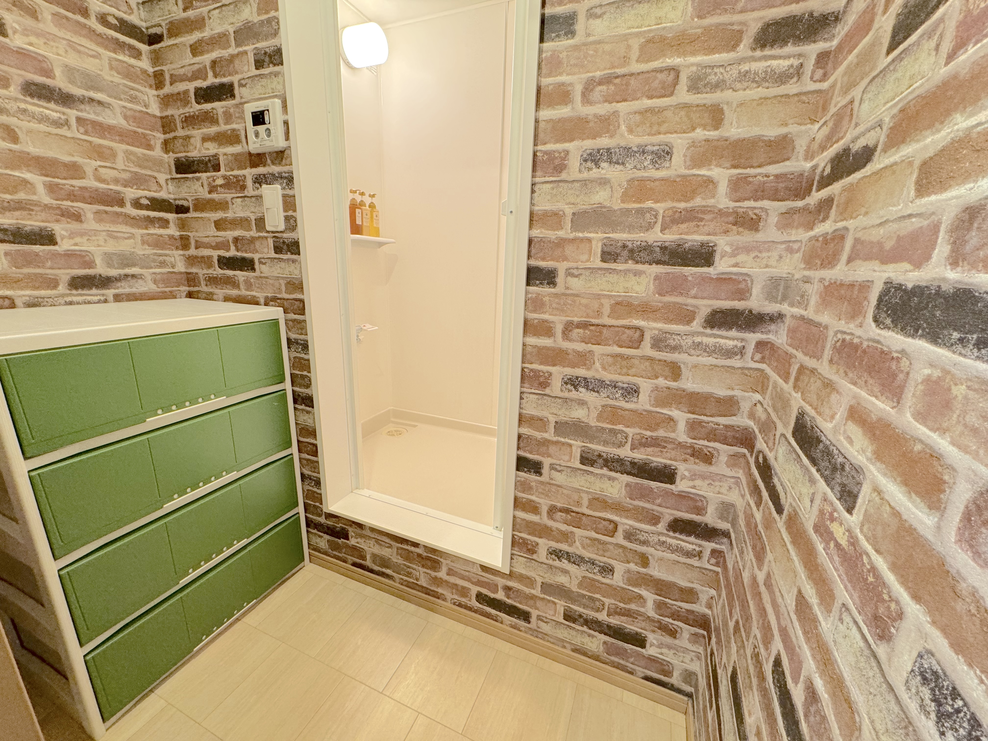 D棟：シャワールーム