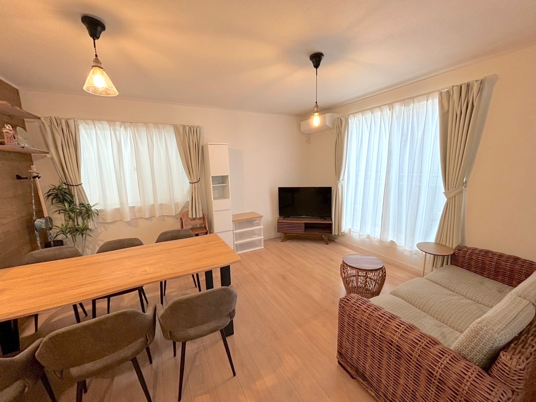 A棟：リビングダイニング