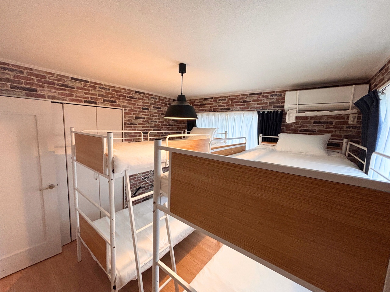 C棟：ベッドルーム