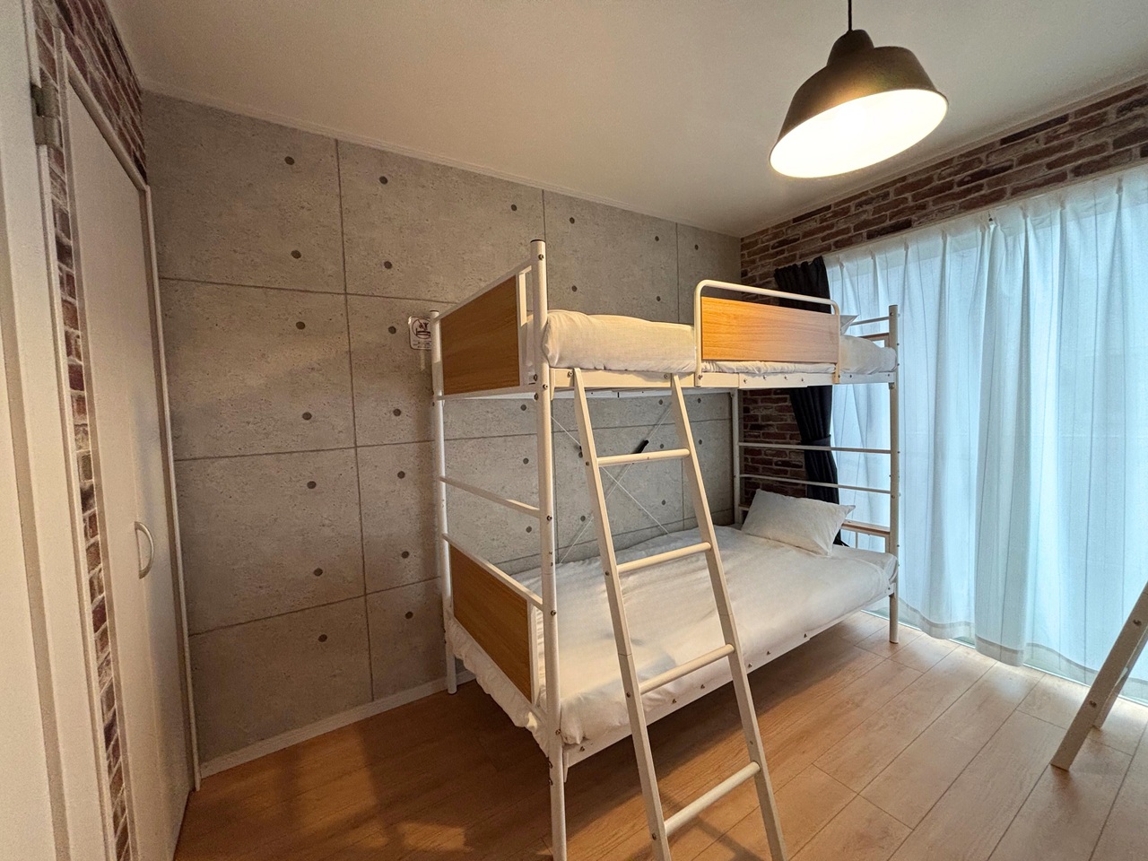 B棟：ベッドルーム