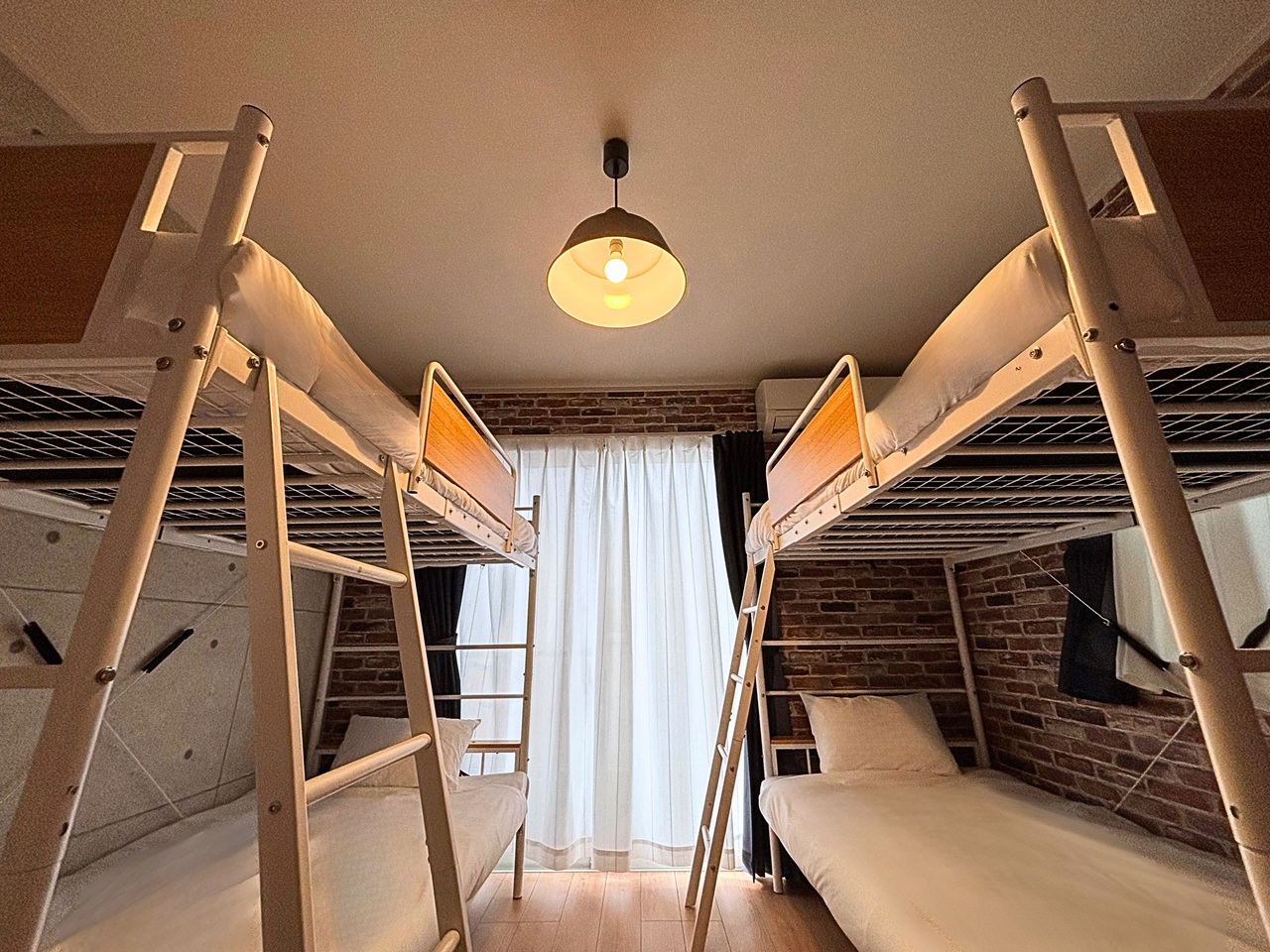 B棟：ベッドルーム