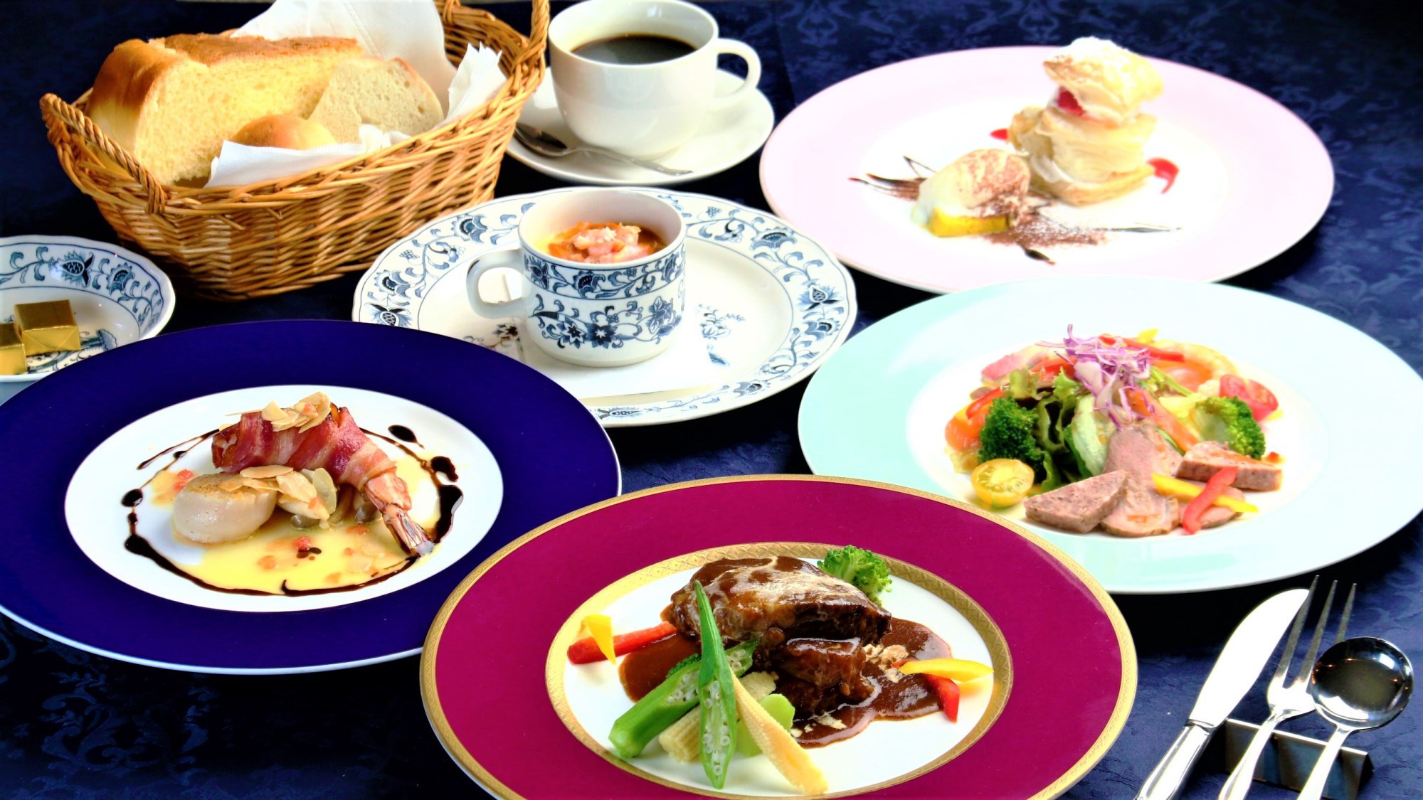 【GW連泊特別プラン】連泊お1人様1000円引き！ゆっくり蓼科☆特別コース料理＆フリードリンク付き♪