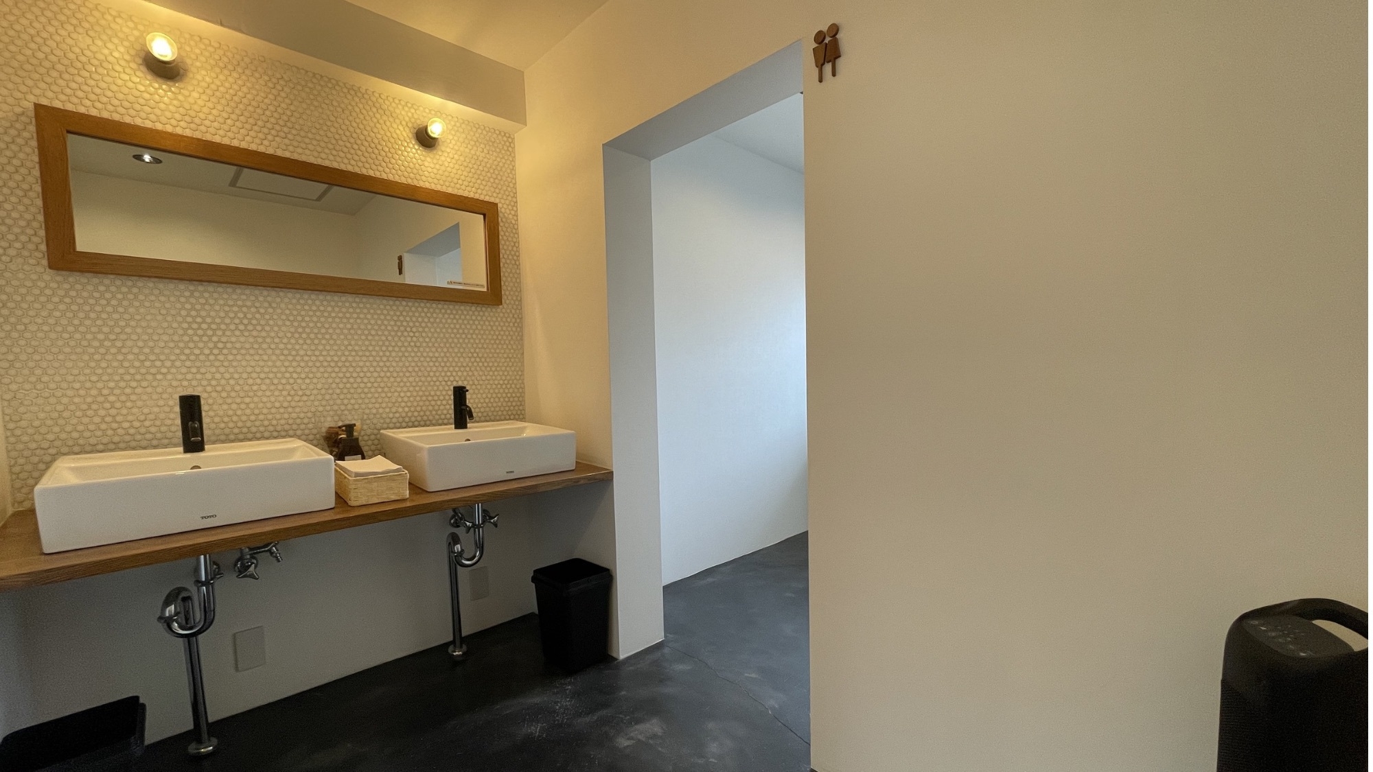 【別館】『9R HOSTEL』素泊りプラン（サウナ／大浴場／Wi-Fi／Ｐ無料／禁煙）