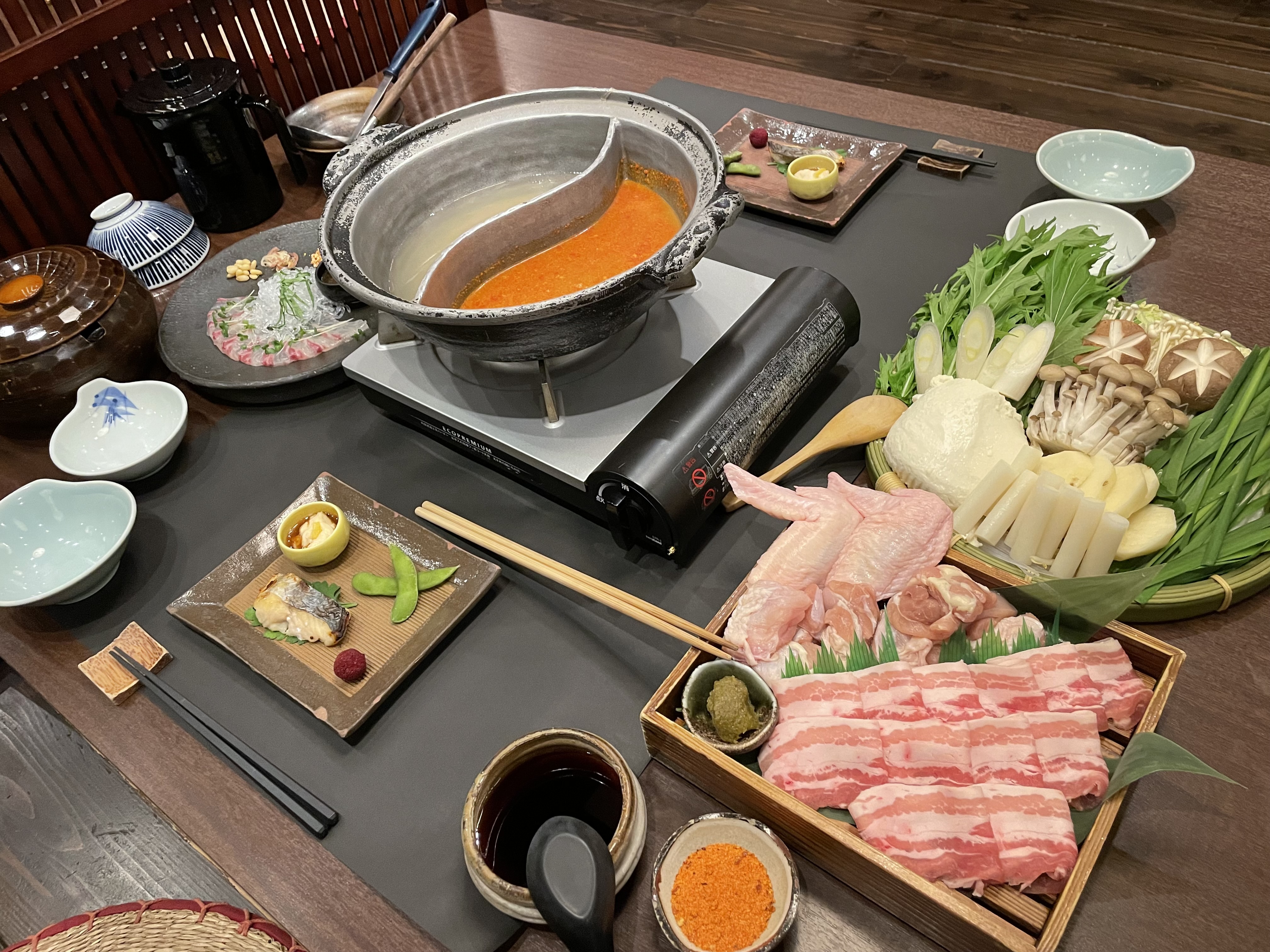 冬季限定！スンドゥブチゲ＆タッカンマリ鍋