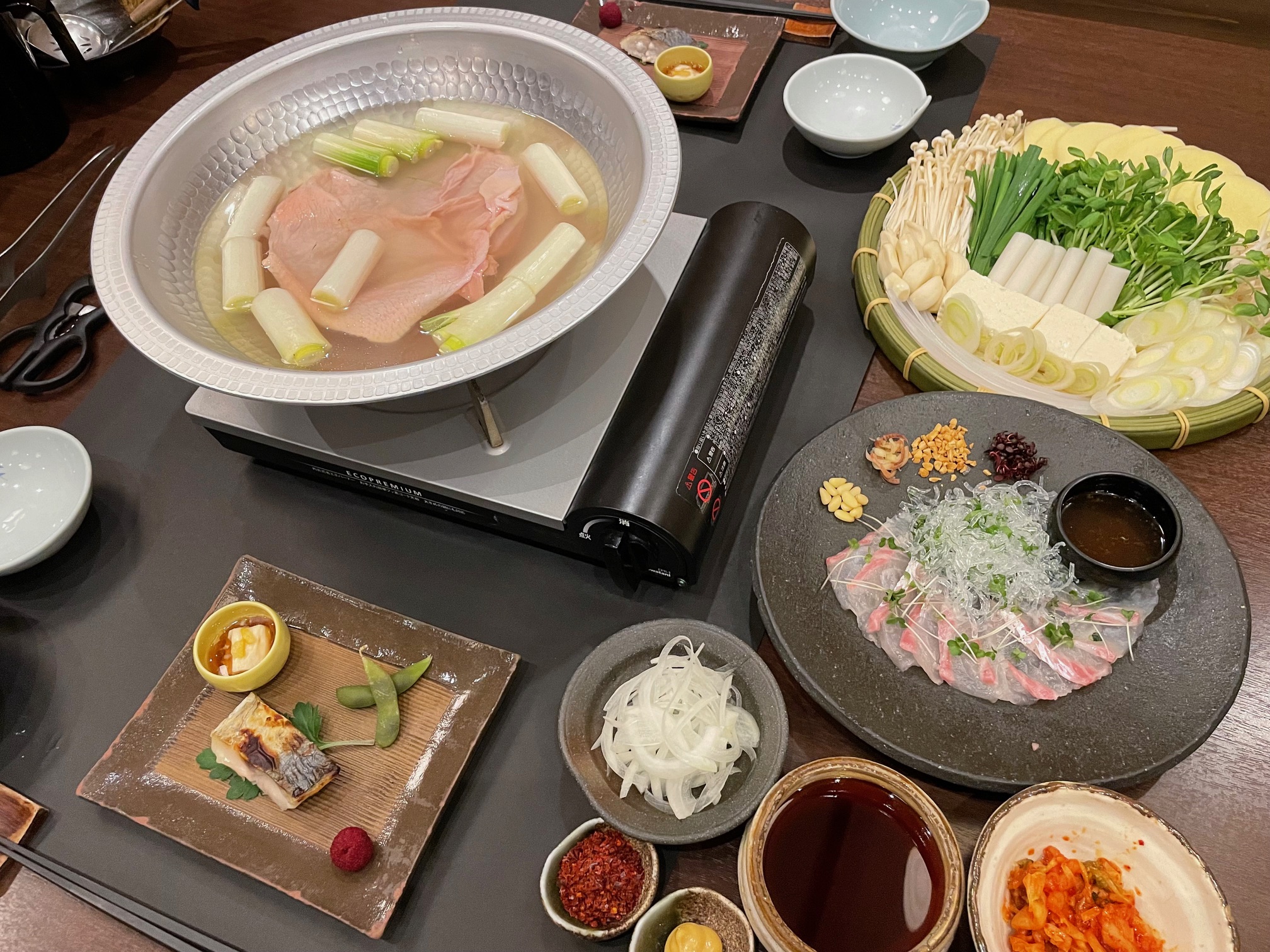 韓国風♪鶏もも肉の水炊き「タッカンマリ鍋」