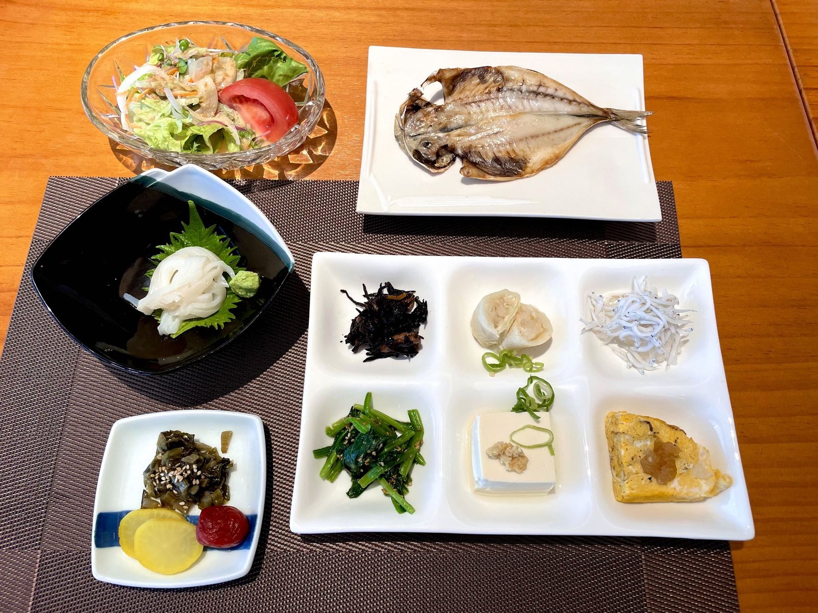 ★誰よりも花金満喫♪お得な金曜ひとり旅★新鮮こだわり海鮮料理【サービス２食付】＆海望む客室温泉を堪能