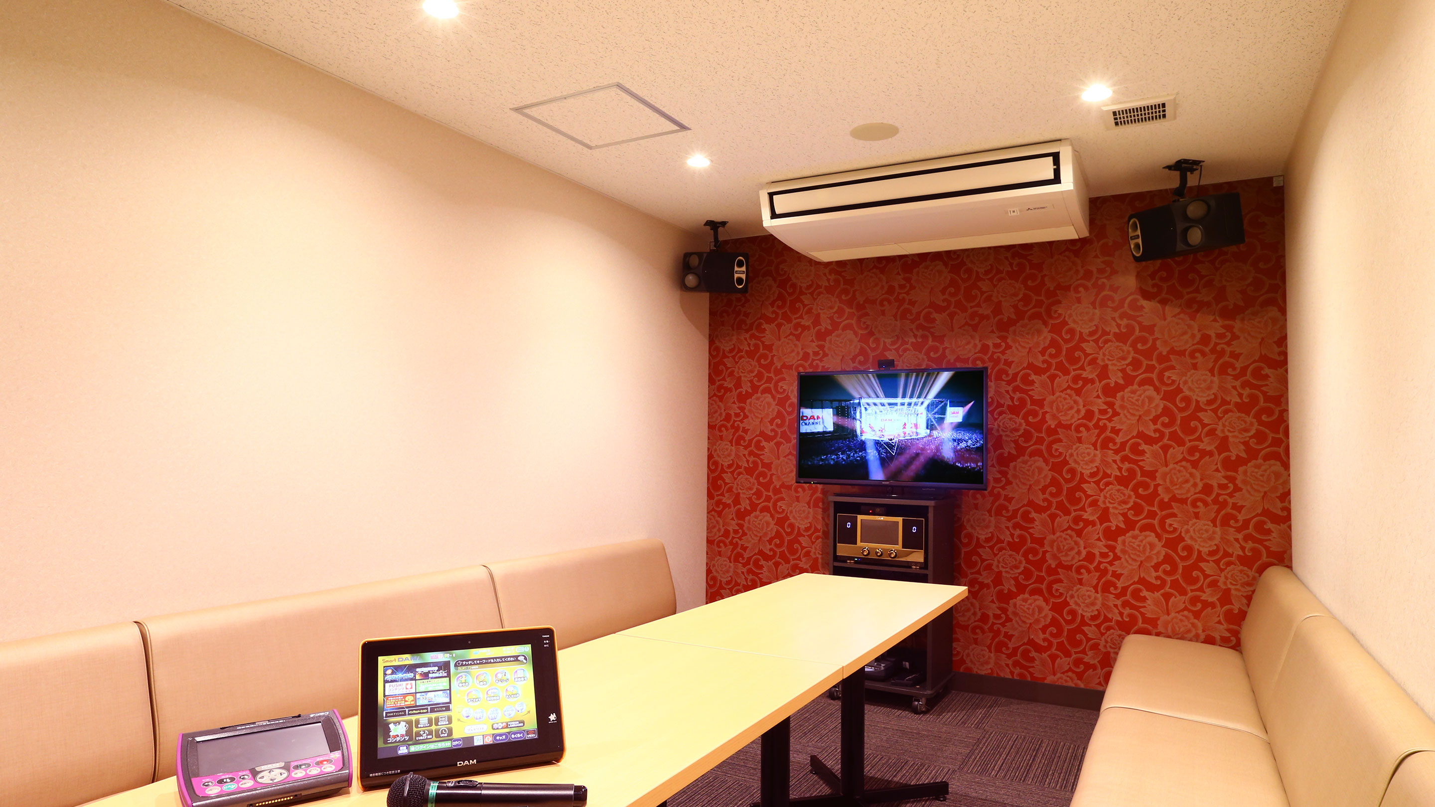 カラオケルーム