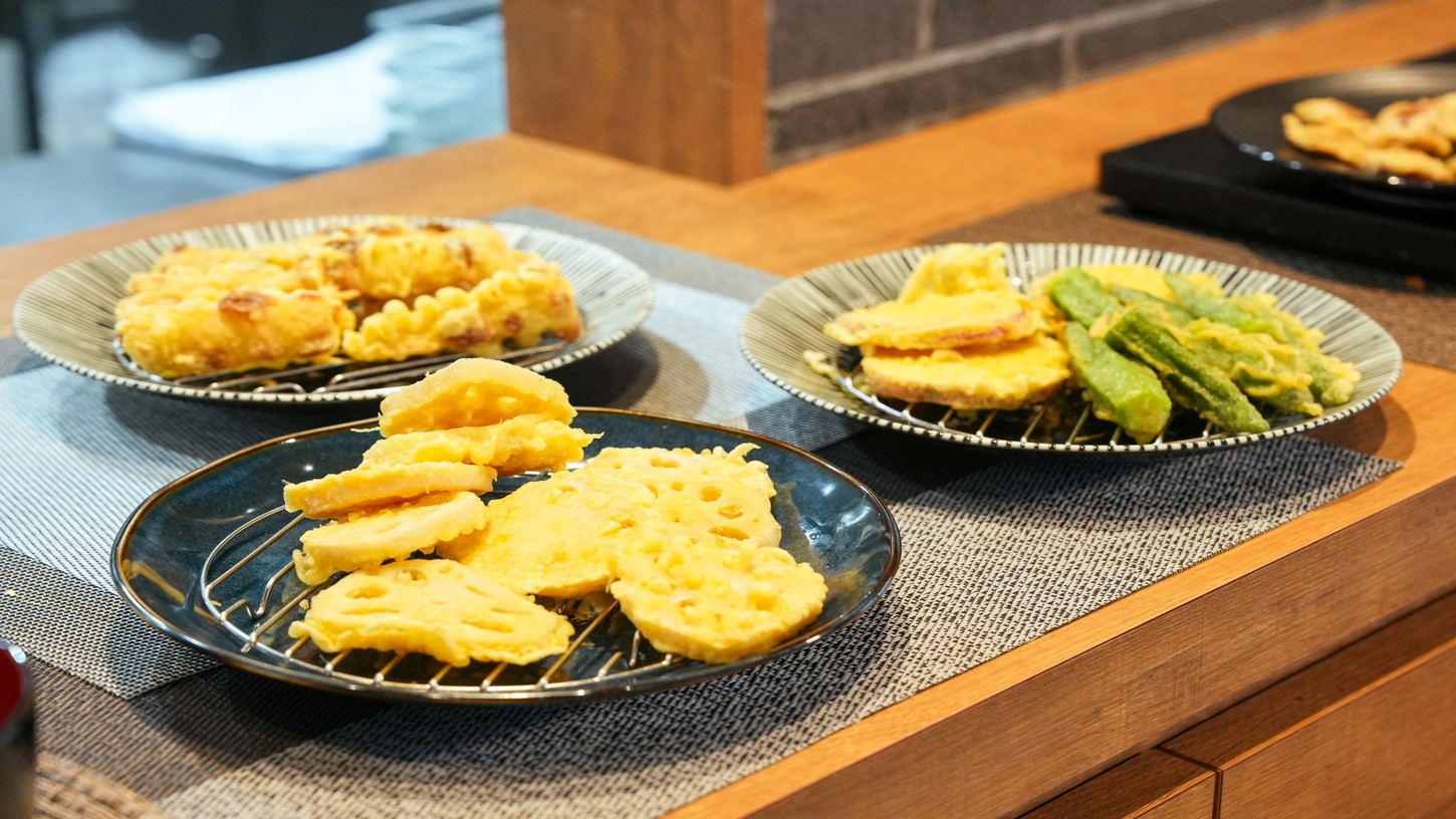 【朝食付】大人気の30種類以上ビュッフェ付！名物「ふぐの西京焼き」が朝から食べ放題！