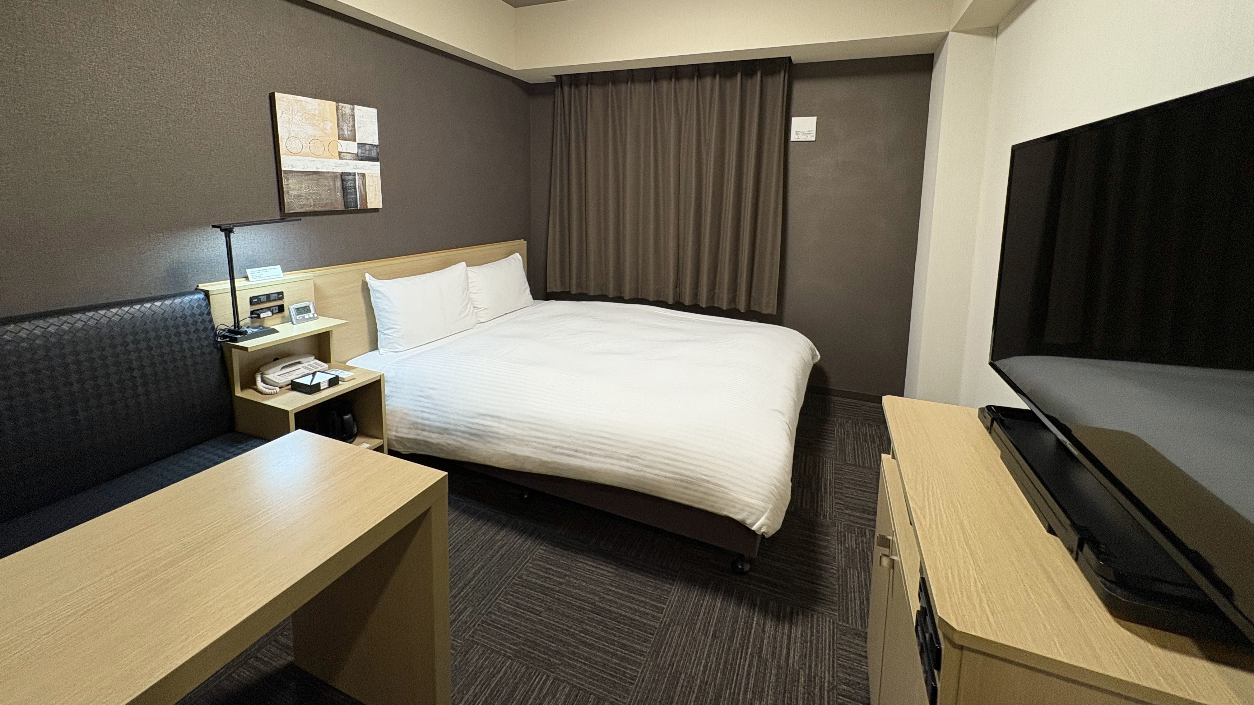 スタンダードダブルルーム1