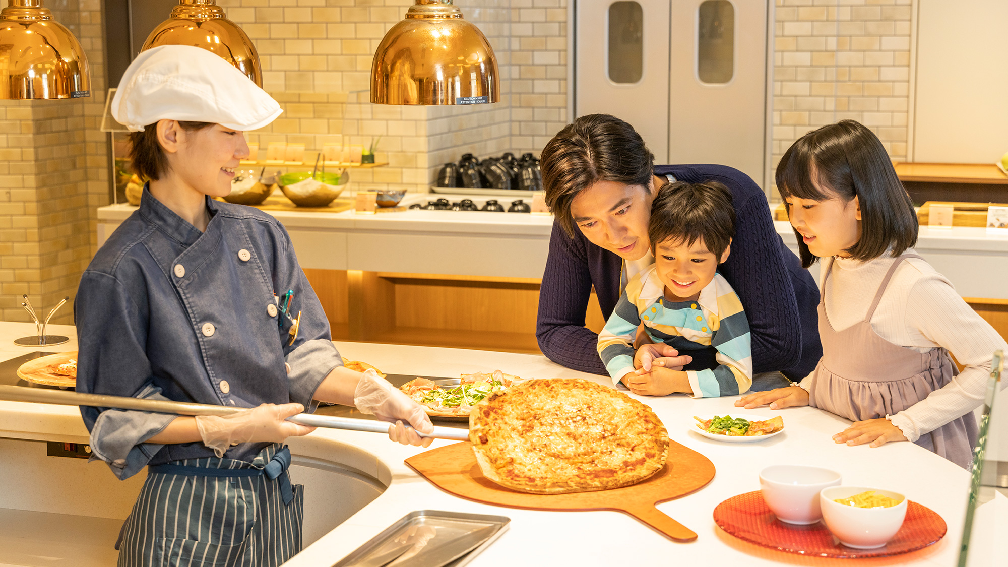 自慢の石窯焼きピッツァ！