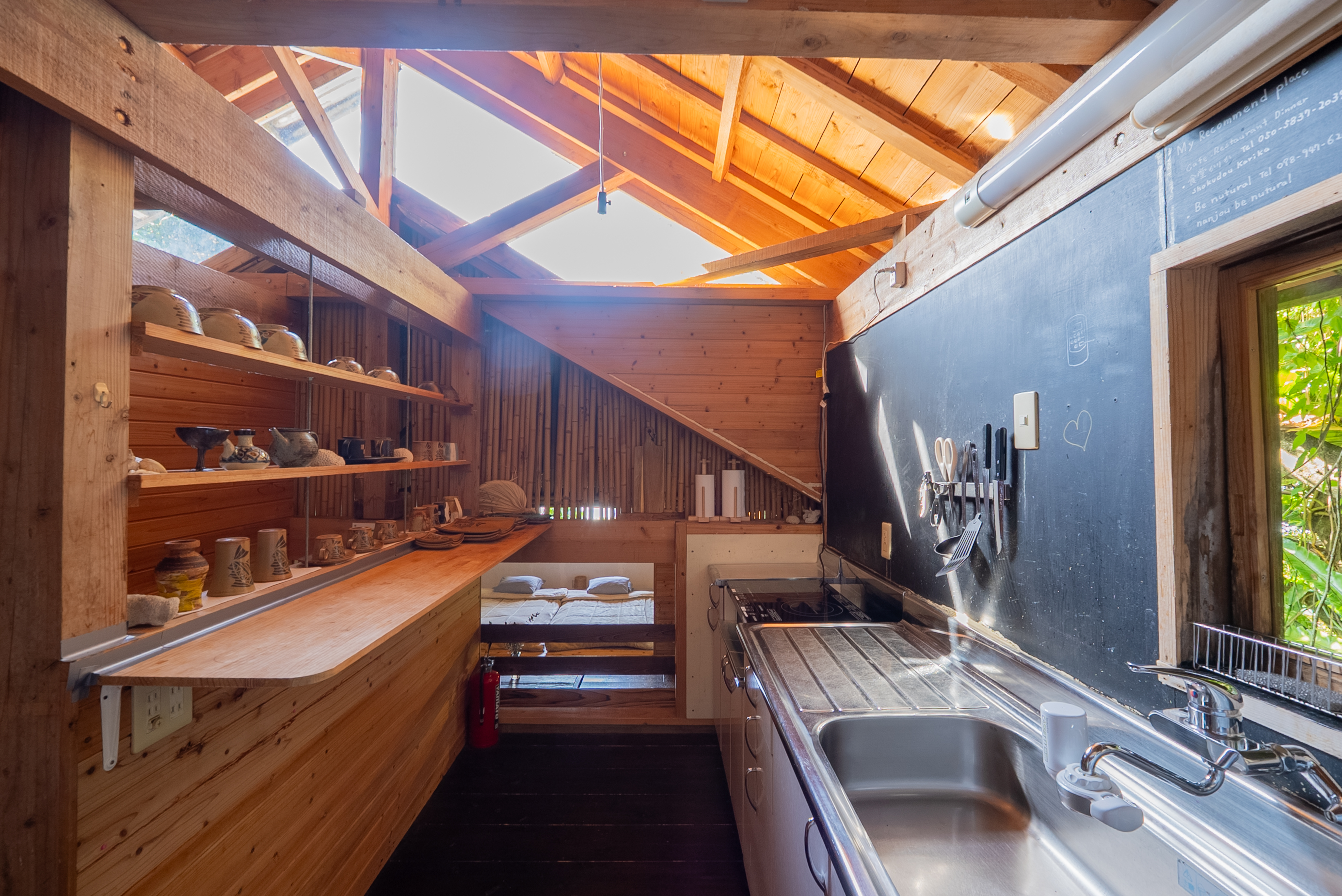 山の小屋　キッチン