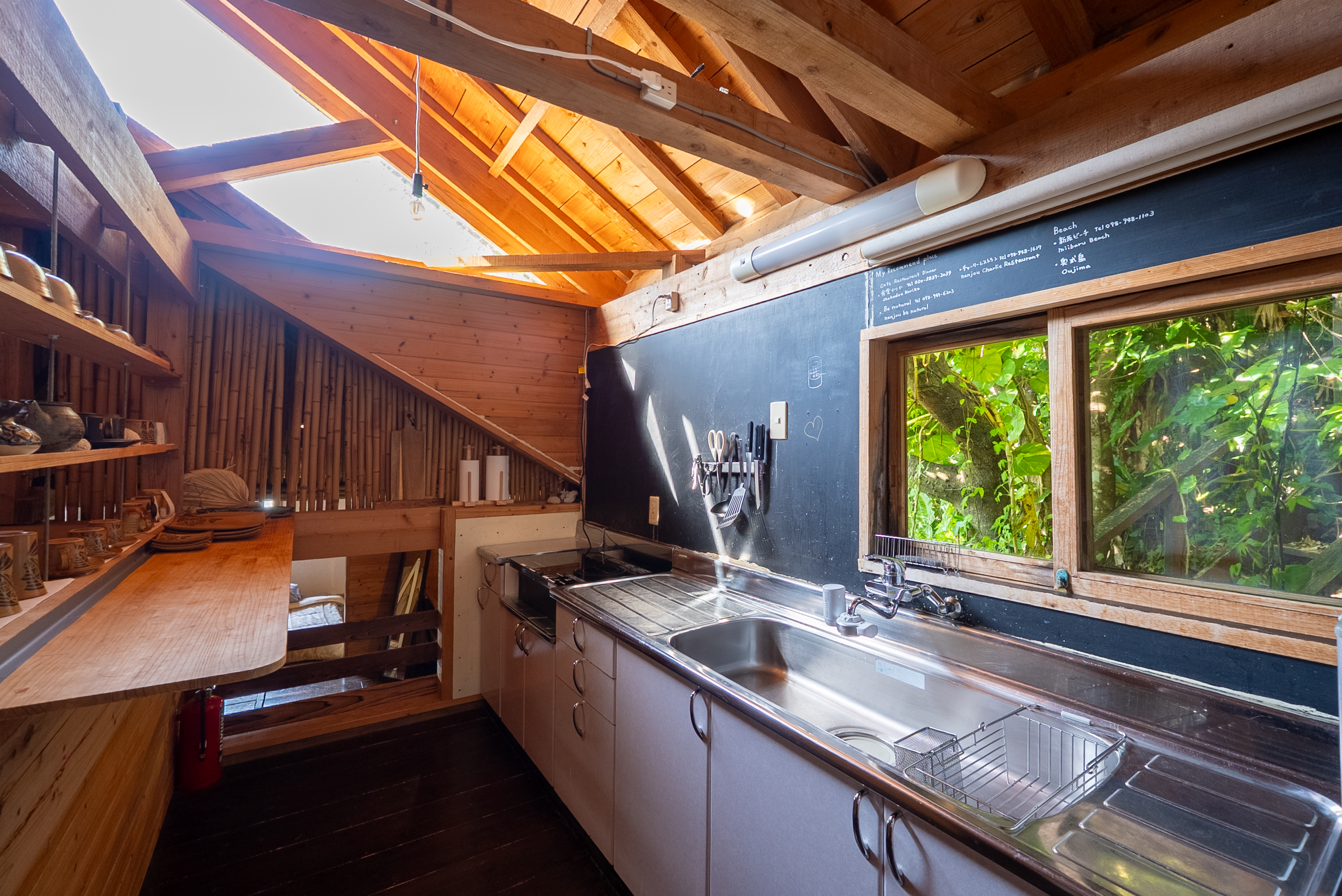 山の小屋　キッチン