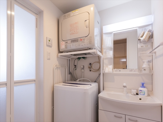 旅に便利な客室内の洗濯機・ガス乾燥機・洗面台