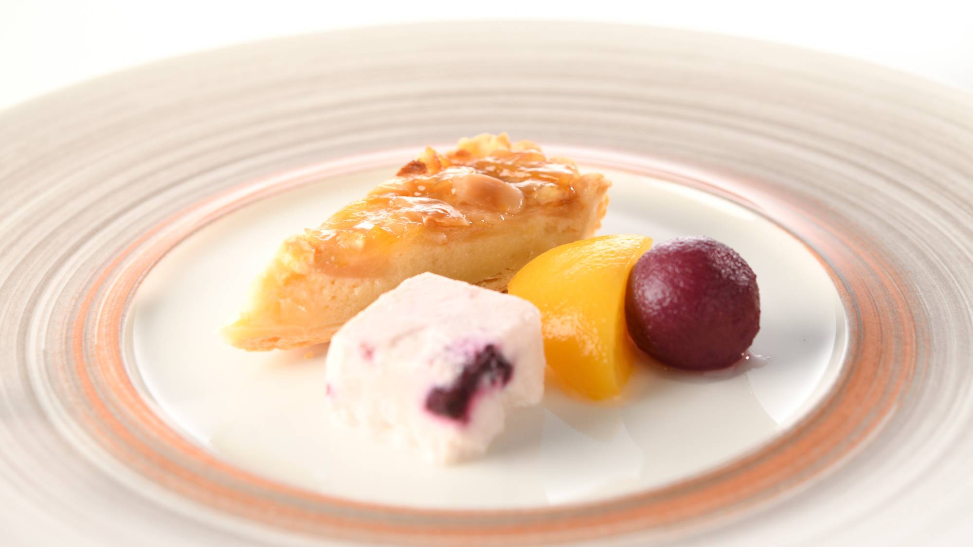 ・【夕食一例】旬の果物や素材のデザート