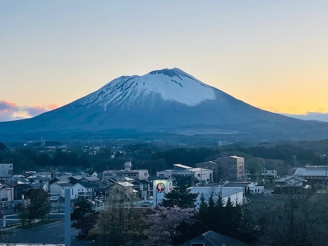 登山（岩手山・八幡平）★イン15時〜22時／アウト〜６時半★【寝室個室】素泊まり／家族風呂／禁煙