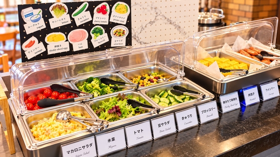 【山梨ブランド豚を堪能・1泊2食付】部屋食可能！夜は富士桜ポークのせいろ蒸し御膳♪ 朝食ビュッフェ付