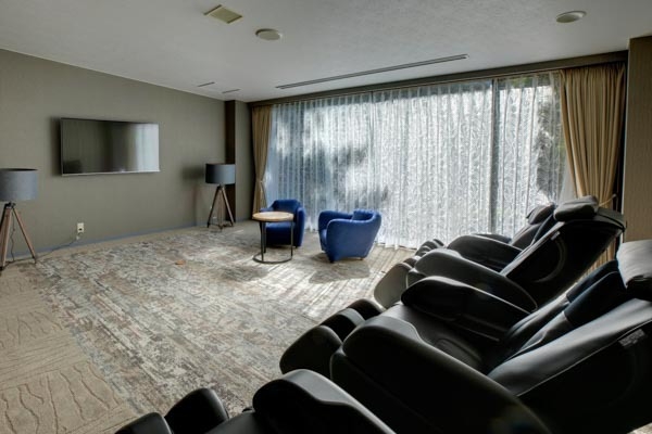 【平日限定】ファミリー、グループに特別奉仕♪　総額11，000円みんなで河口湖！（朝食無料サービス）