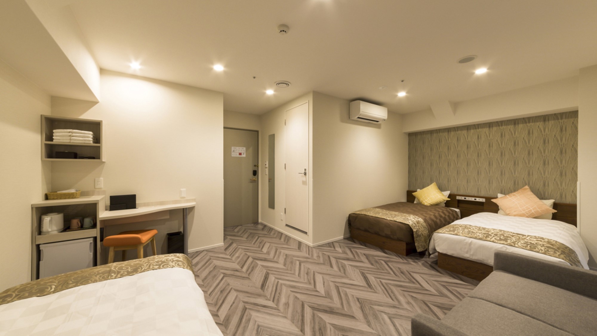 デラックストリプルルーム29平米/3~4名/シングルベッド3台＋ソファーベッド1台