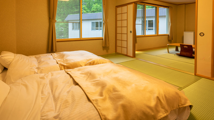 ■和室18畳■シモンズマットレス使用。ふかふかのベッドで旅の疲れを癒しましょう