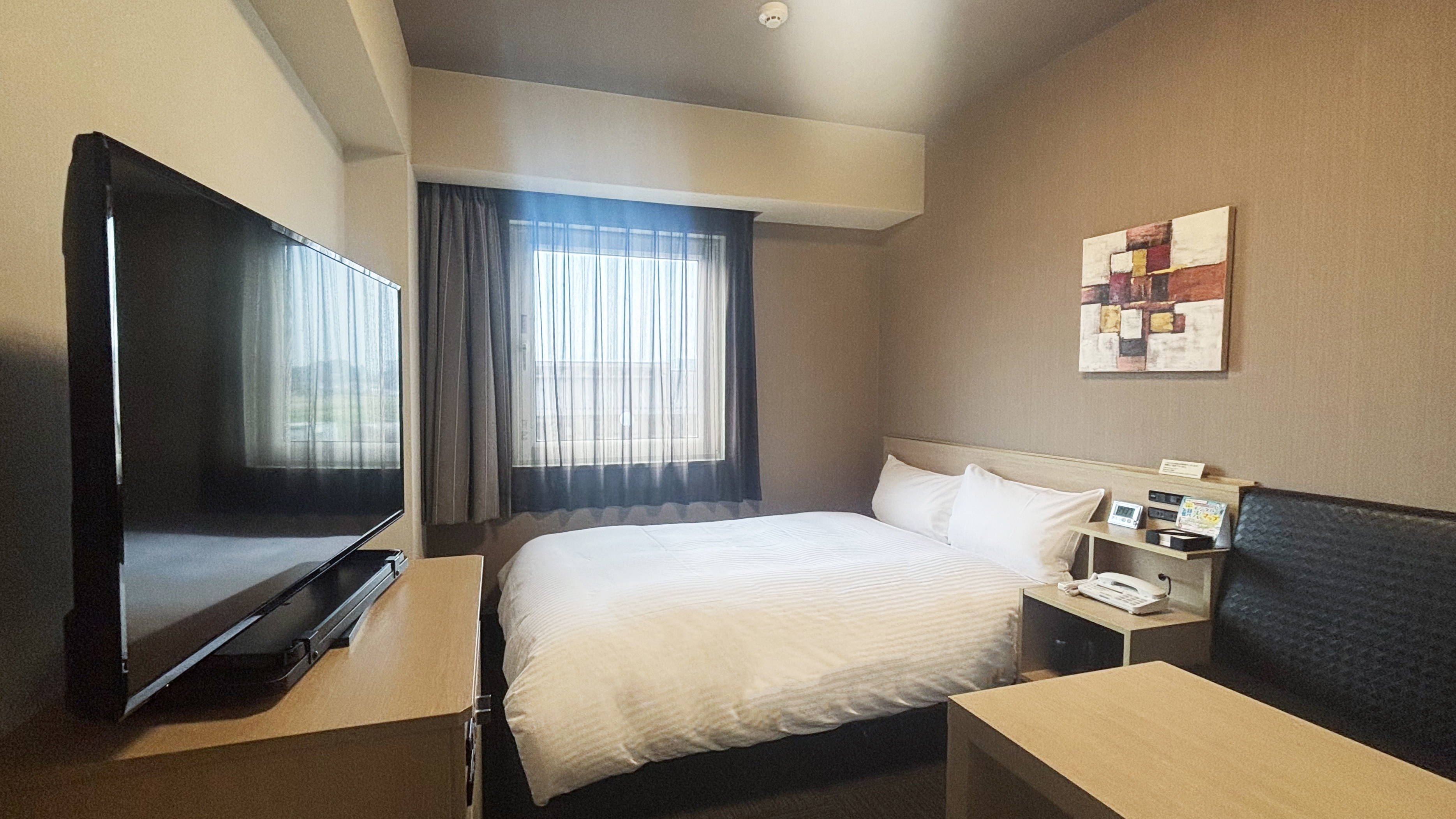 スタンダードセミダブルルーム1