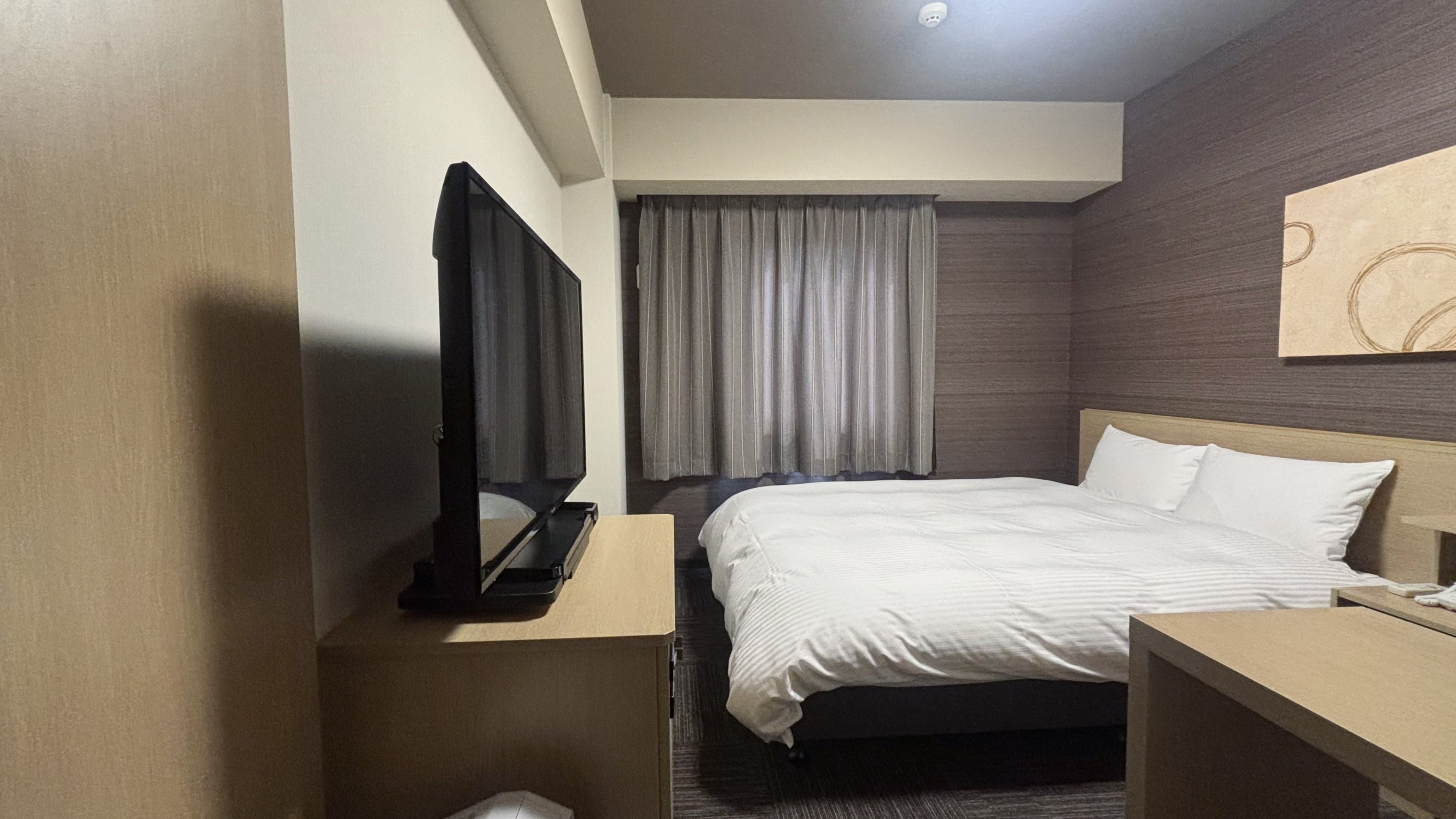 スタンダードダブルルーム1