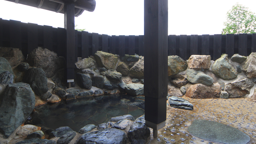 【地酒】　昭和村唯一の温泉に入った後はみんなで乾杯♪地元のお酒と四季折々の旬の味【しらかば膳】を満喫