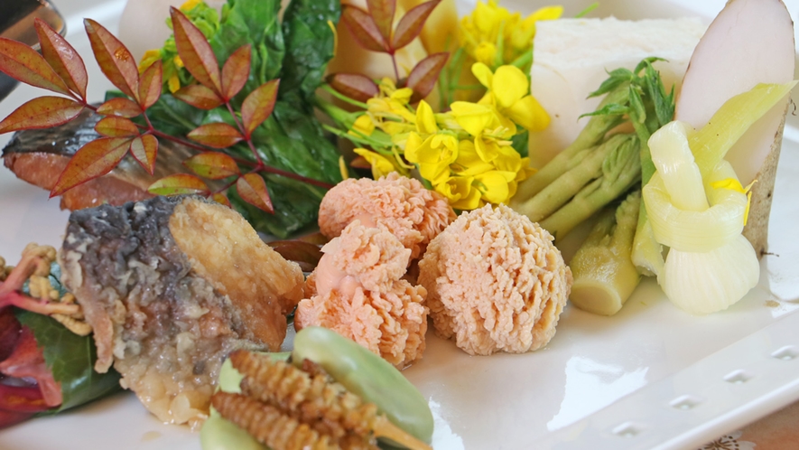 ■【夕食一例・春料理＿前菜