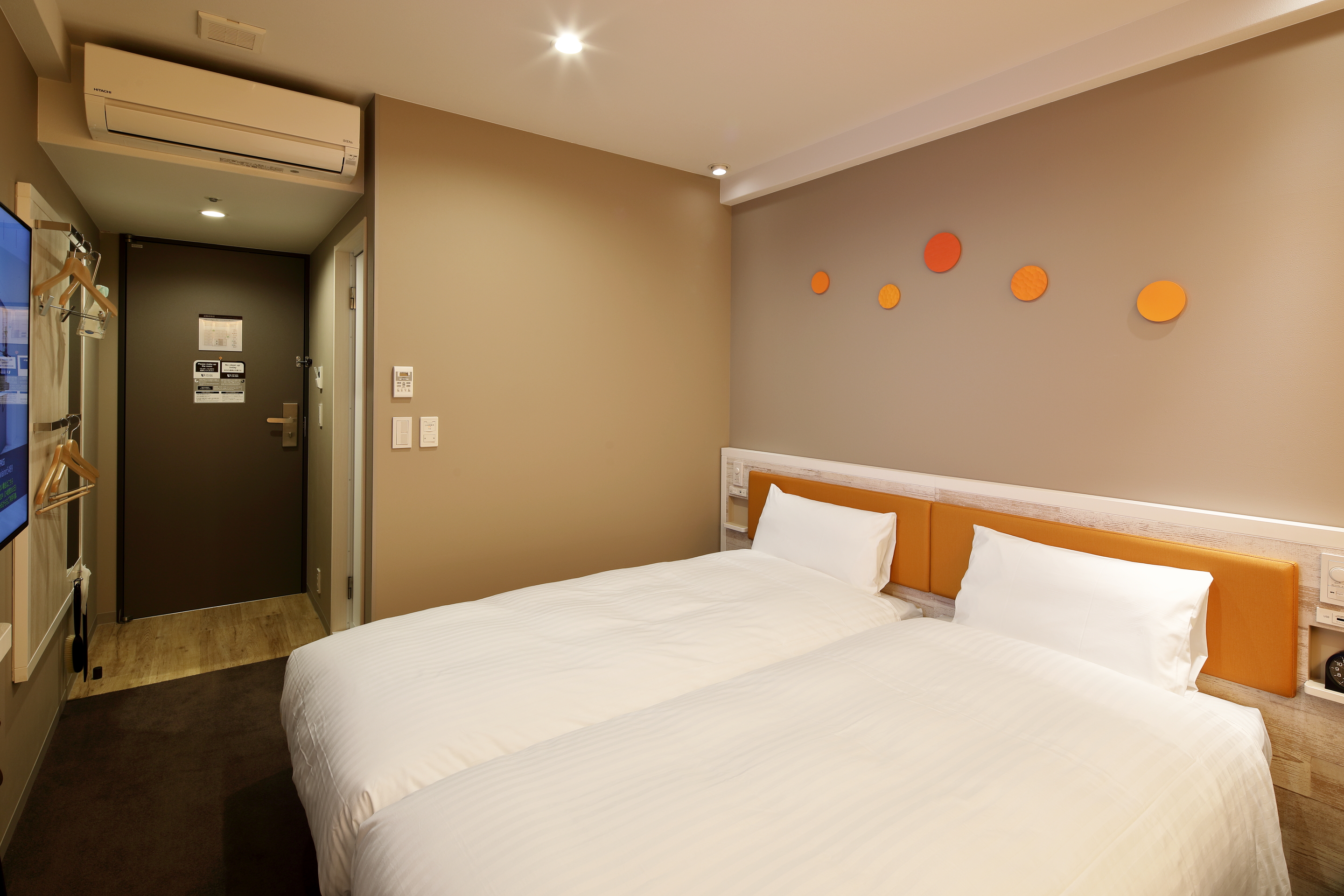 ツイン(16㎡ / 90cmサイズベッド)