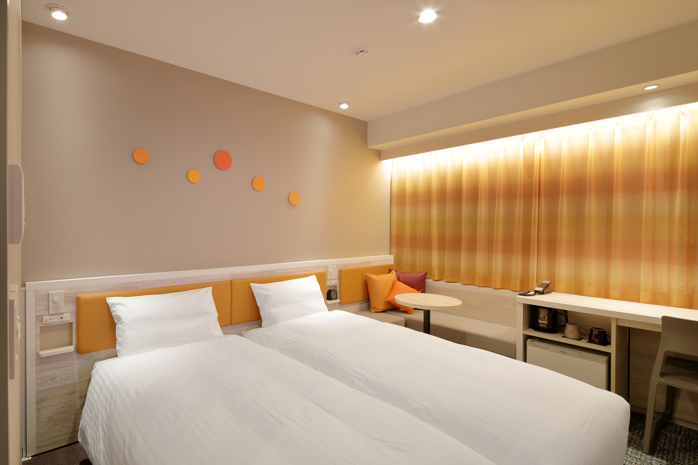 ツイン(16㎡ / 90cmサイズベッド)